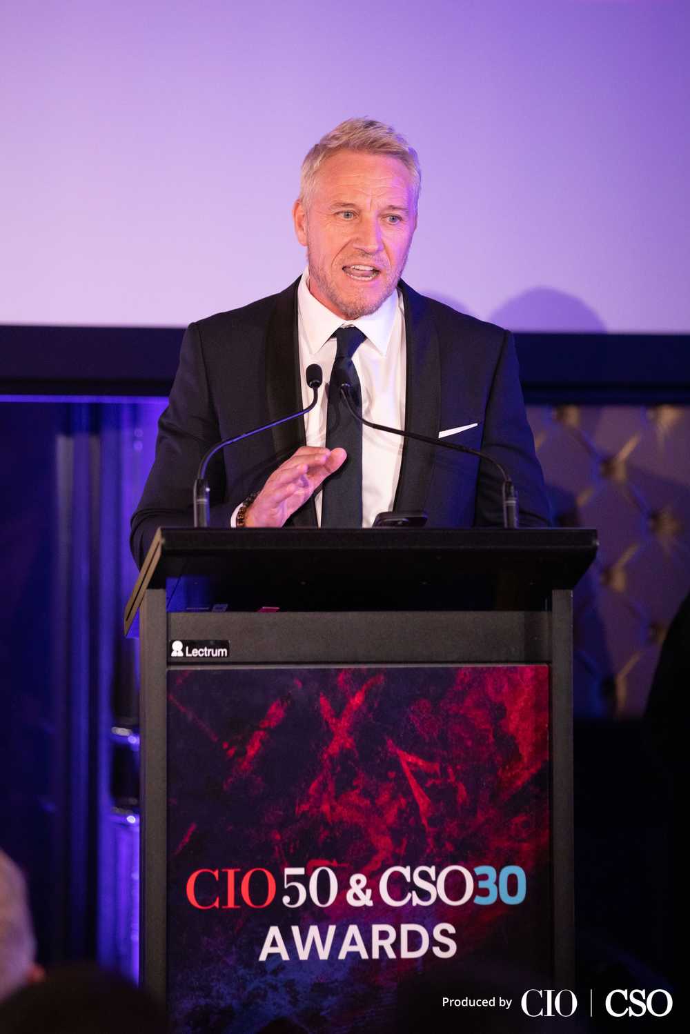 Darren Argyle delivering keynote on corporate exit strategies and portfolio careers